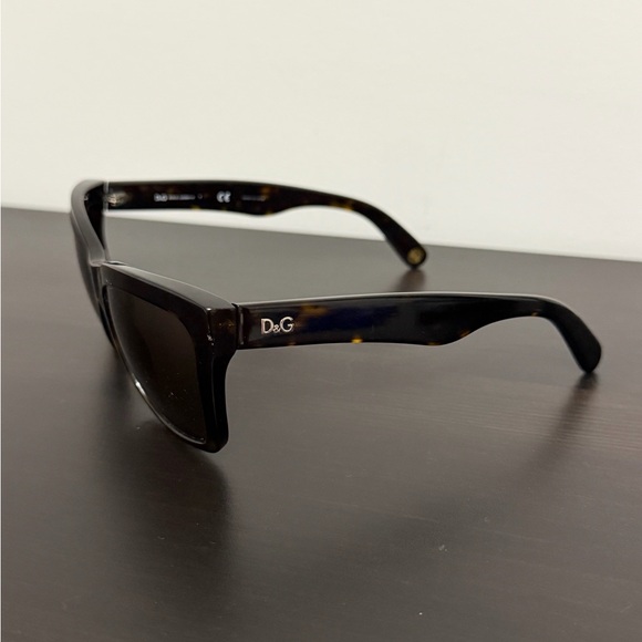 D&G Dolce & Gabbana Women’s Tortoiseshell Oversized Sunglasses DD3080 502/73